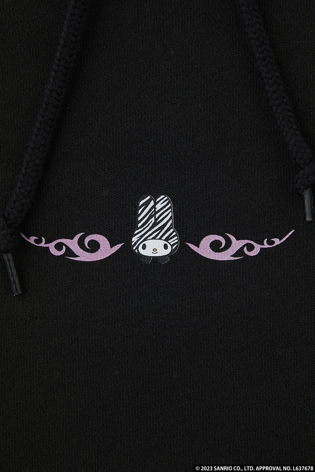 「サンリオキャラクターズ」×「R4G（アールフォージー）」［マイメロディ］NEO FIRE HOODIE（C）2023 SANRIO CO., LTD. APPROVAL NO. L637678