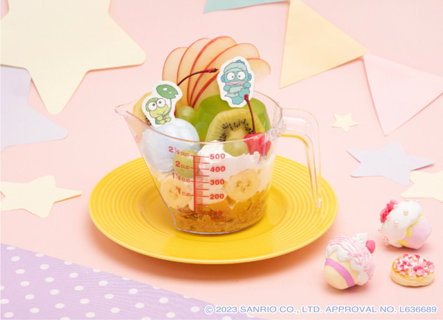 はぴだんぶい わいわいクッキングカフェ「けろっぴ＆ハンギョドン ゼリーアラモード」（C）2023 SANRIO CO., LTD. APPROVAL NO. L636689