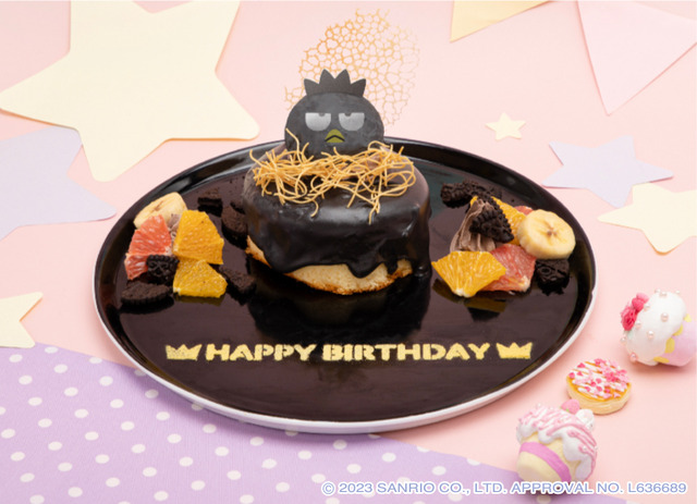 はぴだんぶい わいわいクッキングカフェ「バッドばつ丸 バースデーパンケーキ」（C）2023 SANRIO CO., LTD. APPROVAL NO. L636689