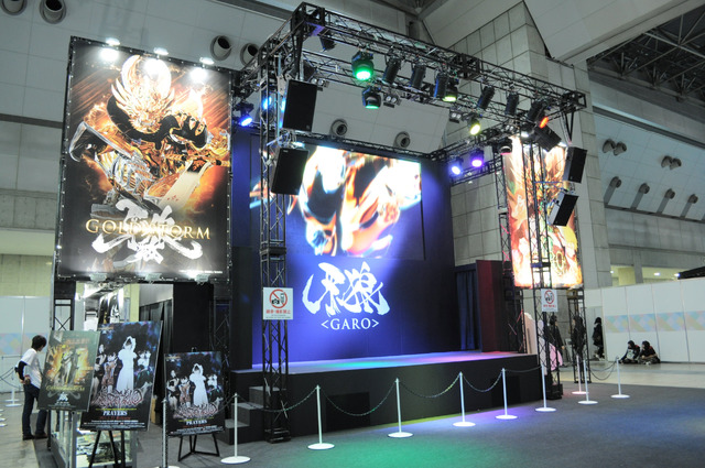 ホラーと戦う黄金騎士、大迫力の牙狼ブースに肉薄！＠AnimeJapan 2015