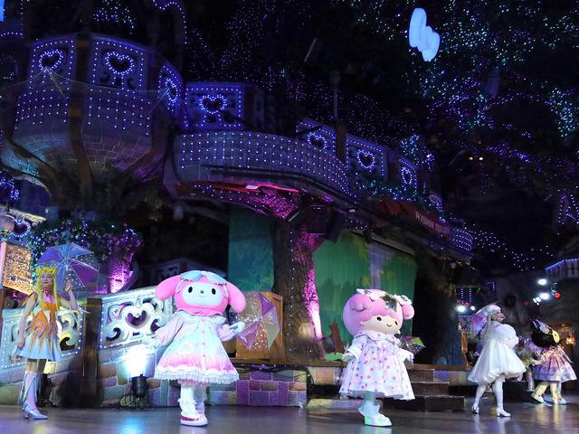 サンリオピューロランド「Rainbow Drops ～雨と仲間のものがたり～」（C）2023 SANRIO CO., LTD. TOKYO, JAPAN 　著作 株式会社サンリオ