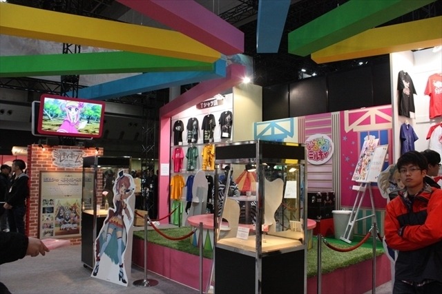 「ミルキィホームズ」Tシャツやタオル、ポスターが大量展示！AnimeJapanブースレポ