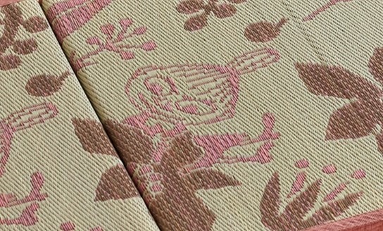 ベルメゾン「畳んで収納できるウレタン入りい草ごろ寝マット」（C）Moomin Characters