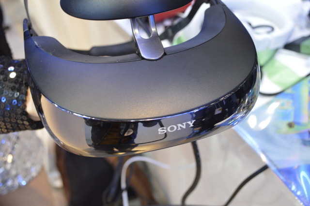 ビッグサイトが武道館に!?VRで体験した「アイドルマスター シンデレラガールズ」のライブに感動