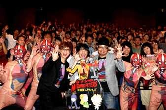 大盛況で初日を迎えた。