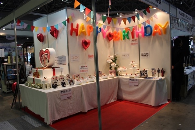 「まどマギ」も「〈物語〉」シリーズも、みんなケーキになったAnimeJapan 2015のあにしゅがブース