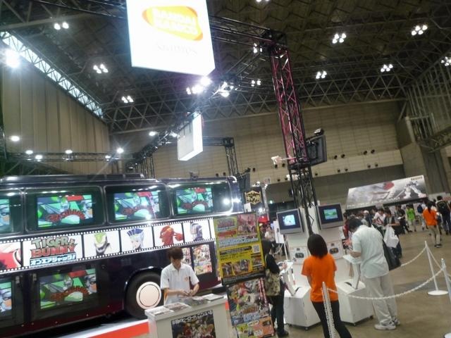 【キャラホビ2012】バンダイナムコは新作ゲームを多数展示 ― 『TIGER &amp; BUNNY』宣伝バスも登場
