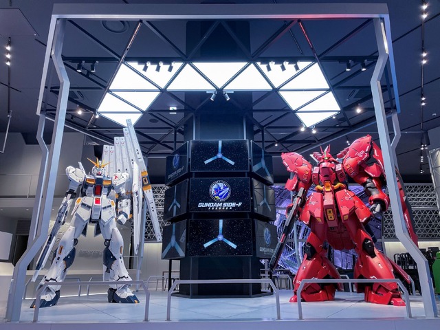 ガンプラ」新作“ダブル・ホーン・ファンネル”装備のRGサザビー販売