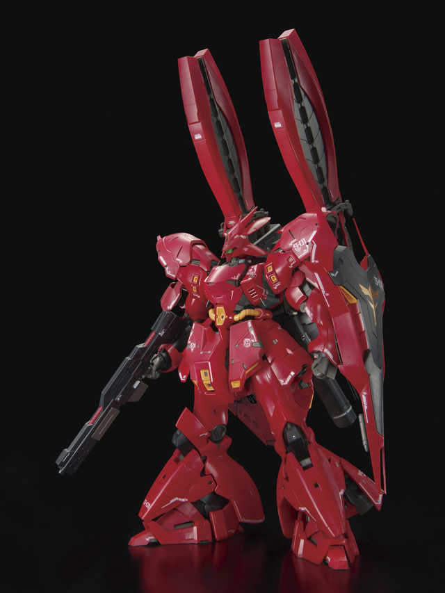 ガンプラ」新作“ダブル・ホーン・ファンネル”装備のRGサザビー販売