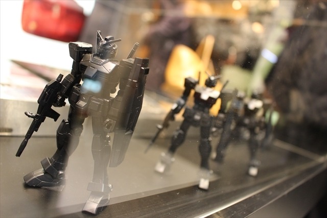 「ガンダム」伊勢丹に立つ　「STRICT-G」の商品が新宿で買える