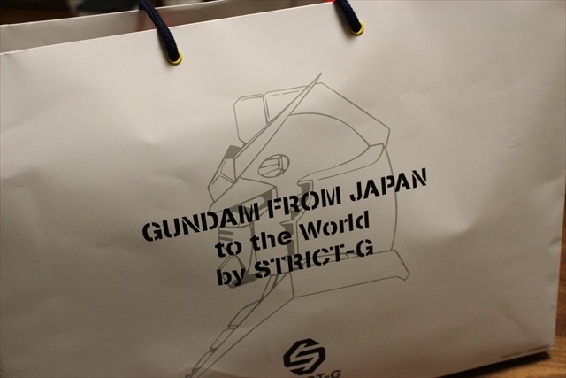 「ガンダム」伊勢丹に立つ　「STRICT-G」の商品が新宿で買える