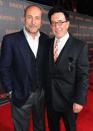 プロデューサーのGianni NunnariとMark Canton　Photo by Alberto E. Rodriguez/Getty Images