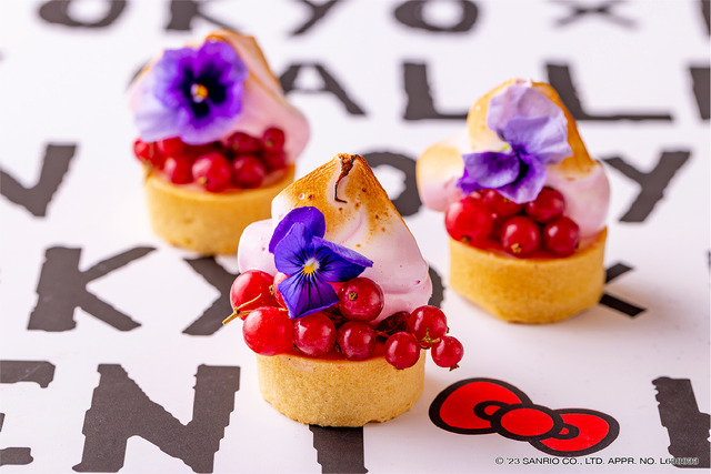 「ハローキティinスイーツ・ギャラリー」（C）'23 SANRIO CO.,LTD.APPR.NO.L638833