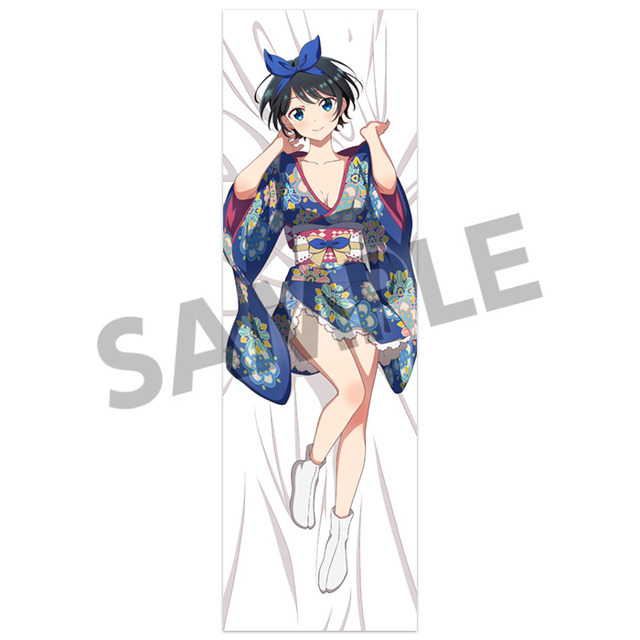 「彼女、お借りします 添い寝抱き枕カバー」各13,200円（税込）（C）宮島礼吏・講談社／「彼女、お借りします」製作委員会2022（R）KODANSHA