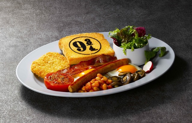 「ワーナーブラザーススタジオツアー東京」9と3/4番線™オールデイブレックファスト（ドリンク付き） WIZARDING WORLD characters, names, and related indicia are （C） &amp; ™ Warner Bros. Entertainment Inc. Publishing Rights （C） JKR.