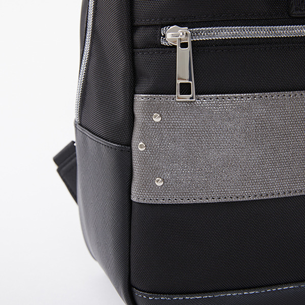 『ソードアート・オンライン』キリトコラボグッズ ボディバッグ（C）2020 川原 礫/KADOKAWA/SAO-P Project