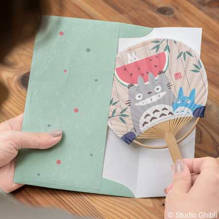 「スタジオジブリ」トトロ、カオナシ、カルシファーが“ポシェット”に！ 暑中見舞いにぴったりな“竹うちわ豆だより”もリニューアル