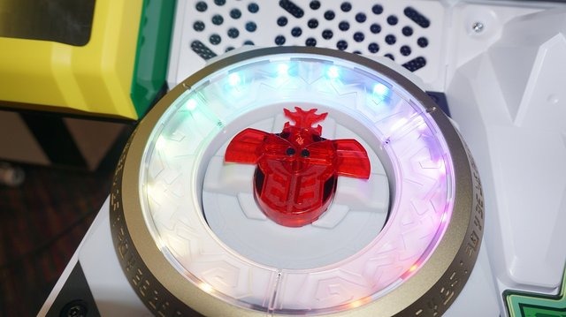 最新作『新甲虫王者ムシキング』ロケテレポ！進化した筐体やバトルシステムをチェック