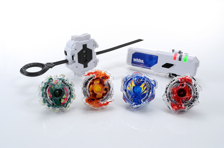 ベイブレード三度　タカラトミー、2015年7月よりNFCチップ搭載の新シリーズ投入