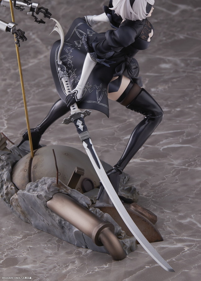 「2B 1/7スケールフィギュア」通常版18,000円（税込）／豪華版26,000円（税込）（C）SQUARE ENIX／人類会議