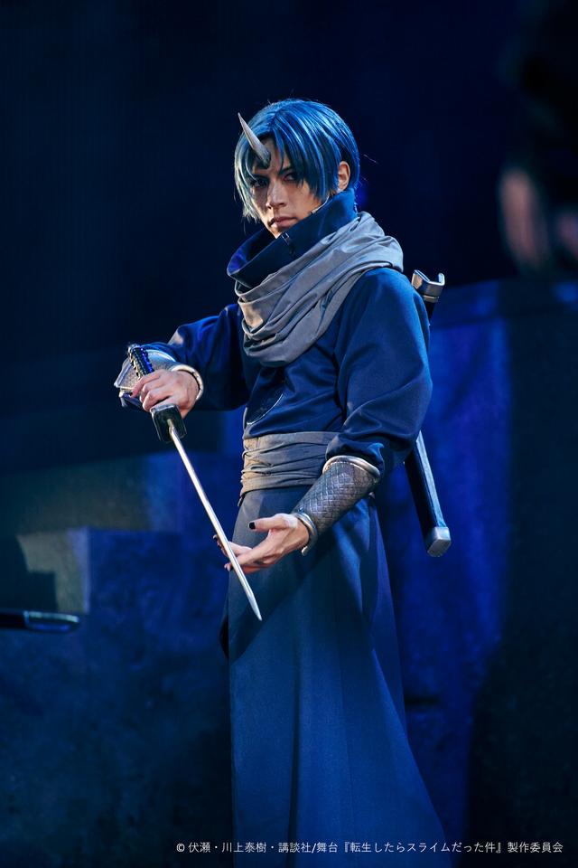 舞台『転生したらスライムだった件』公演写真（舞台写真）（C）伏瀬・川上泰樹・講談社/舞台『転生したらスライムだった件』製作委員会