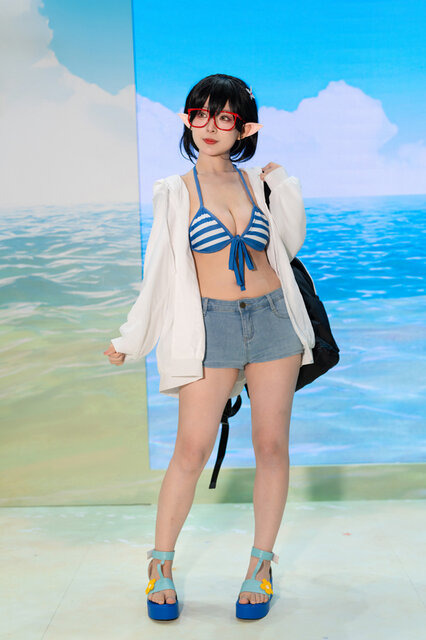 奥空アヤネ（水着）『ブルーアーカイブ』／粛雨（X：@Suyvvv_）