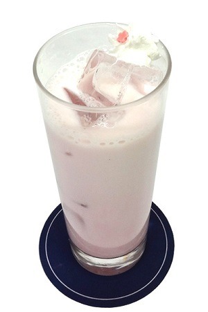 「銃皇無尽のファフニール」が秋葉原でコラボカフェ　ヒロイン達がドリンクやフードに