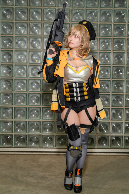 アニス『勝利の女神:NIKKE』／三丸さーや（@saaya_cosplay）