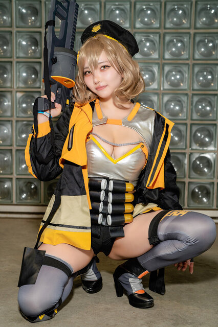 アニス『勝利の女神:NIKKE』／三丸さーや（@saaya_cosplay）