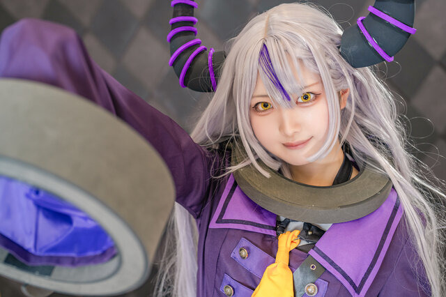 ラプラス・ダークネス「ホロライブ」／みら（@tehslu__cos_xxx）