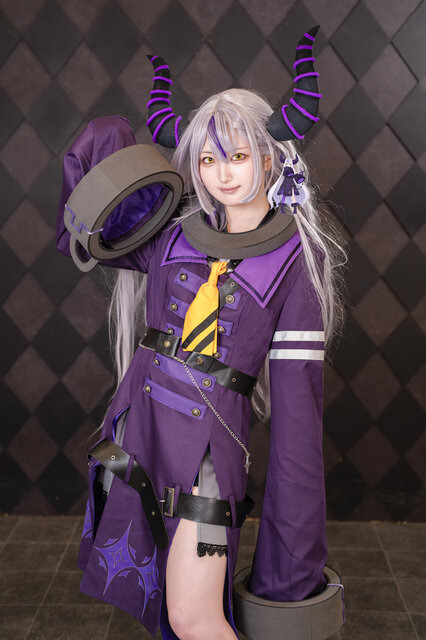 ラプラス・ダークネス「ホロライブ」／みら（@tehslu__cos_xxx）