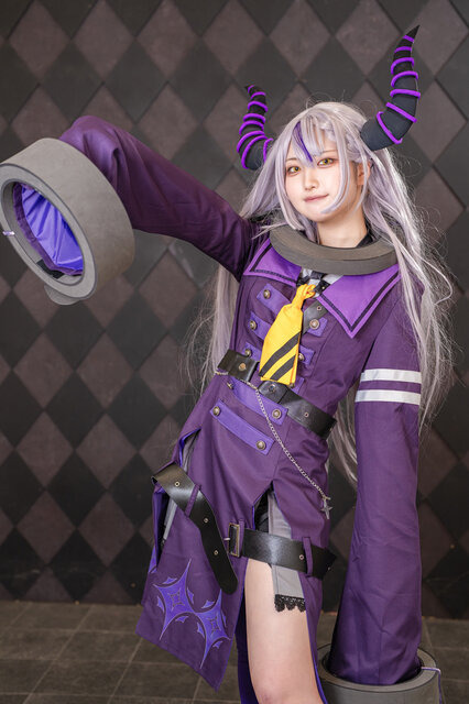 ラプラス・ダークネス「ホロライブ」／みら（@tehslu__cos_xxx）