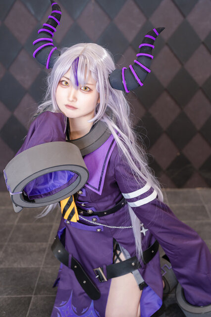 ラプラス・ダークネス「ホロライブ」／みら（@tehslu__cos_xxx）