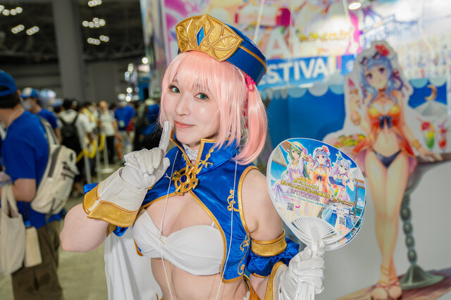 【コミケ102】『ブルアカ』『ドルフロ』…人数制限解除の夏コミでパワーアップした企業起用コスプレイヤーを大特集！【写真45枚】