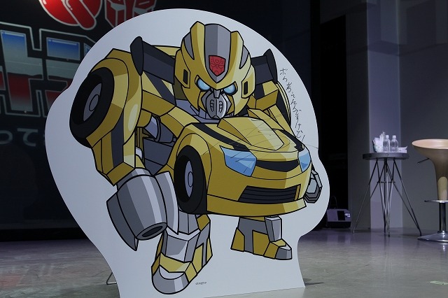 バンブルビー役木村良平も登壇、「キュートランスフォーマー」アドリブ裏話を披露