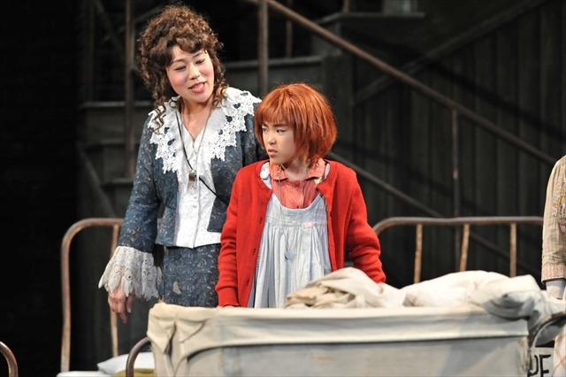 コミック連載開始から90年以上、とぎれることなく続く老舗ミュージカル「アニー」