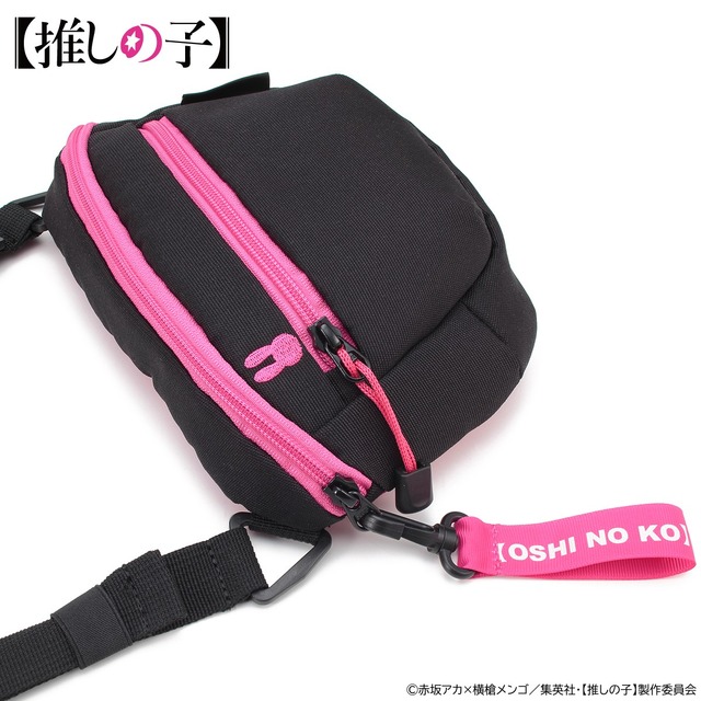 「【推しの子】OUTDOOR　PRODUCTSコラボレーション　サコッシュ」9,900円（税込／送料・手数料別途）（C）赤坂アカ×横槍メンゴ／集英社・【推しの子】製作委員会