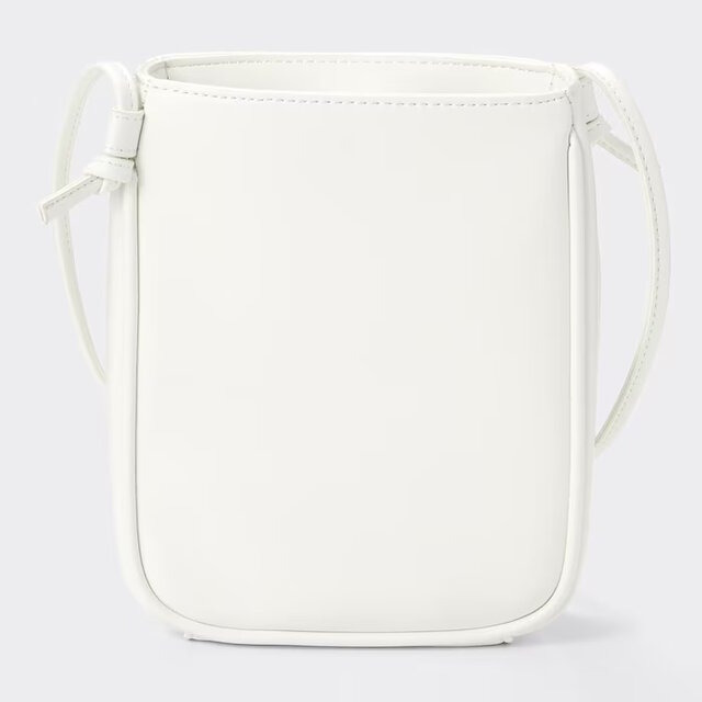 ちいかわ×GUコラボは、本日9月22日から発売！“ポシェットの鎧さんがファッションブランドを作ったら”をテーマに、ハンドメイド風グッズを展開