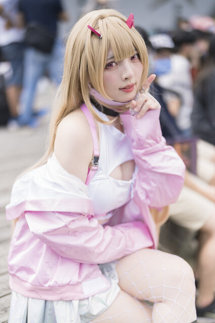 バイパー『勝利の女神:NIKKE』／Sαkυmα Mιυ（Instagram：sakuma.miu1122）