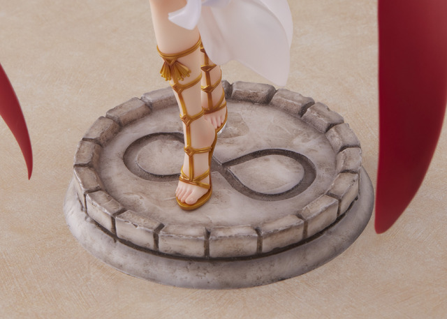 「1/7スケールフィギュア To LOVEる-とらぶる-ダークネス『モモ・べリア・デビルーク』The Magician Ver.」24,970円（税込）（C）矢吹健太朗・長谷見沙貴/集英社