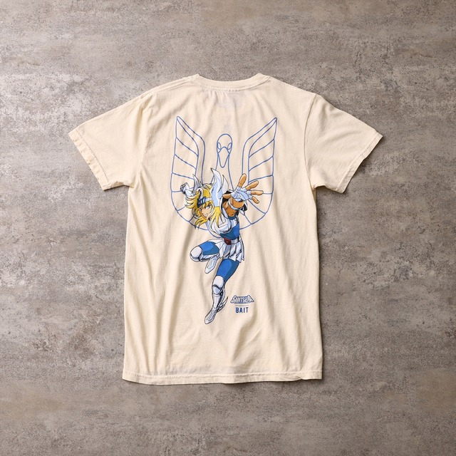 「SAINT SEIYA CYGNUS TEE」7,480円（税込）（C）Masami Kurumada, Toei Animation