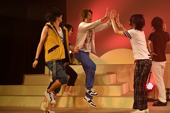 『STORM LOVER ～波打ち際の王子SUMMER改！～』(C)VRIDGE INC. (C)D3 PUBLISHER (C)2015舞台ストームラバー製作委員会