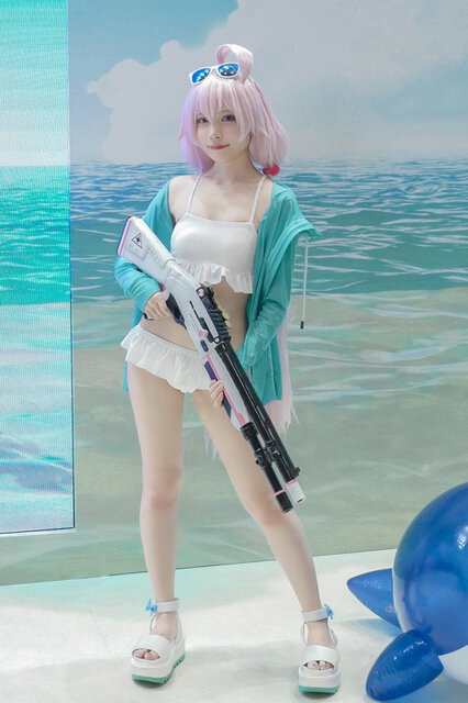 ホシノ（水着）『ブルーアーカイブ』／めでぃ（X：lv_moe）