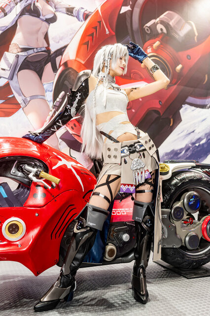 ルシア・深紅ノ影（蛟竜雲雨）『パニシング:グレイレイヴン』／米倉みゆ（X：@0630_miyu_）