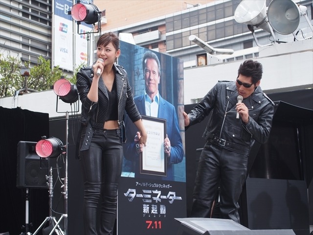 日本初公開から30周年「ターミネーターの日」認定　巨大ターミネーターを新宿で展示