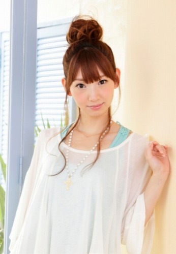 井上麻里奈さん