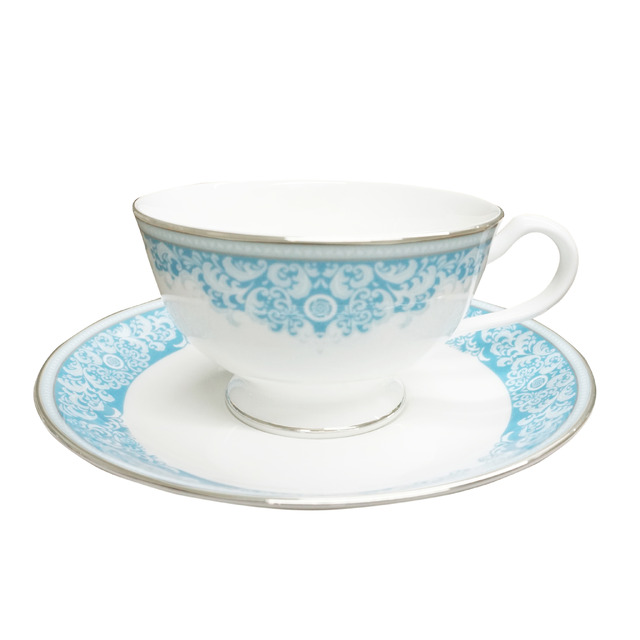 「呪術廻戦 懐玉・玉折 ノリタケ ティーカップ＆ソーサーセット　五条悟モデル」9,900円（税込）（C）芥見下々／集英社・呪術廻戦製作委員会