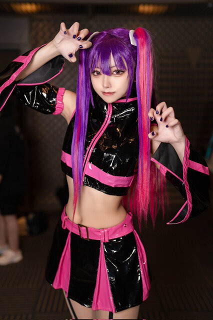 ミリエラ「2.5次元の誘惑」／志央（@Shiou__cos）