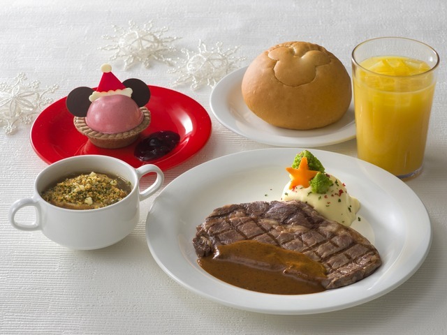 スペシャルセット 3,680 円販売店舗：東京ディズニーシー「ホライズンベイ・レストラン」