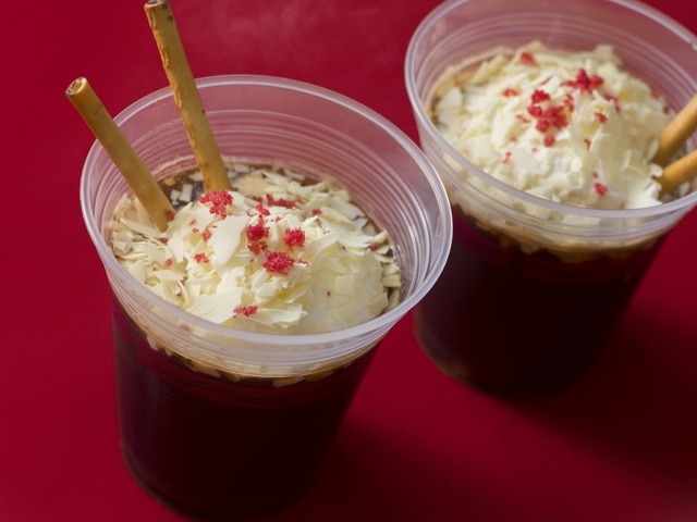 ホットコーヒーカクテル 780 円販売店舗：東京ディズニーシー「ミゲルズ・エルドラド・キャンティーナ」